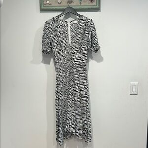 Faithfull the Brand Black and White Puff Sleeve Sheath Midi Dress zebra size 2